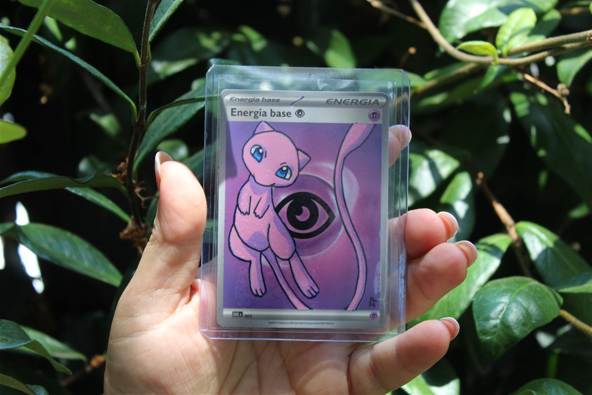 Mew - carta PokeArt dipinta a mano